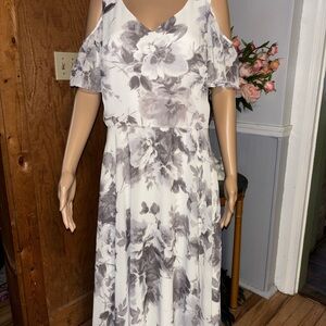 Cold-Shoulder Floral Maxi Dress in White and Gray